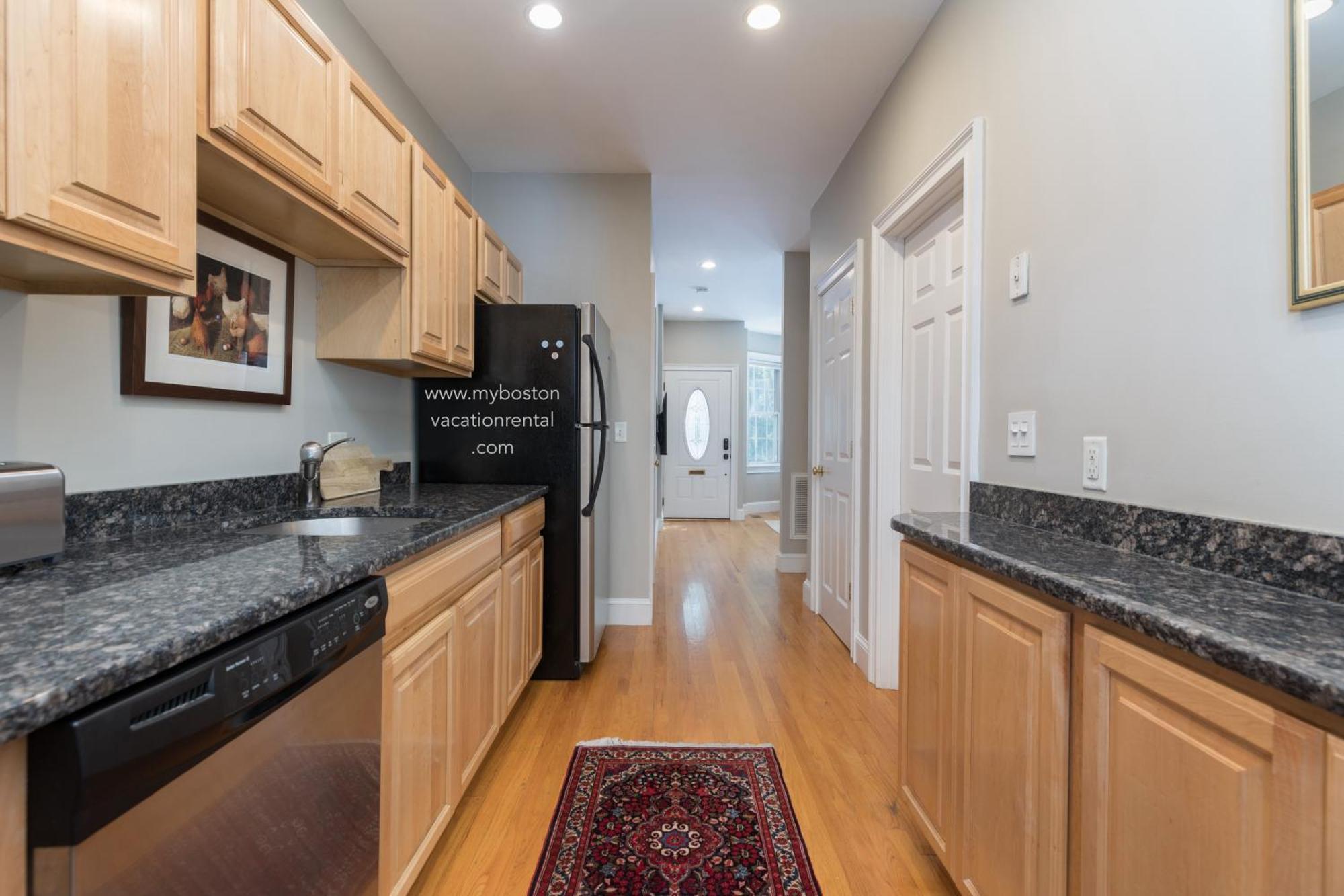 Sunny Convenient Home W/ Private Patio! Easy Walk To Everything! Boston Exteriér fotografie